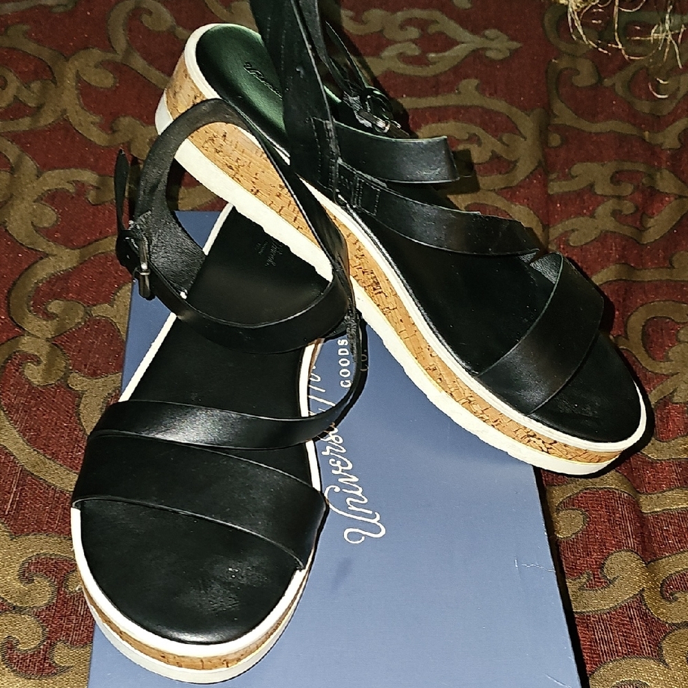 Universal Thread Black Sandals with Cork Sole